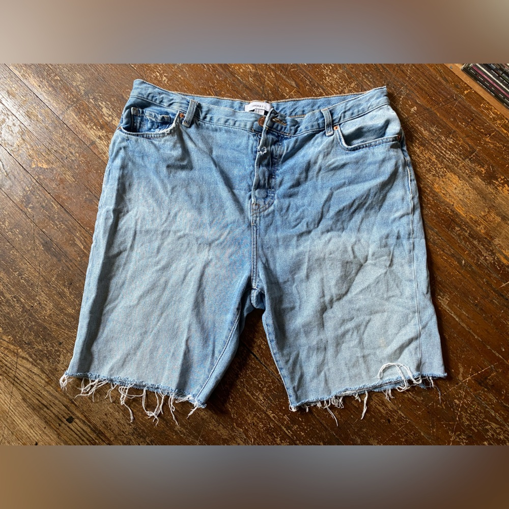 Forever 21+ Light Blue Denim Shorts Women’s size 16